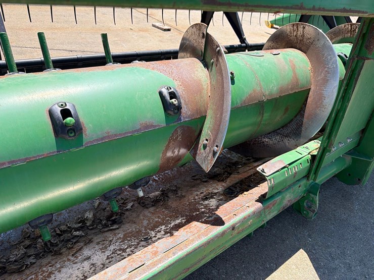 john-deere-630f-image-25