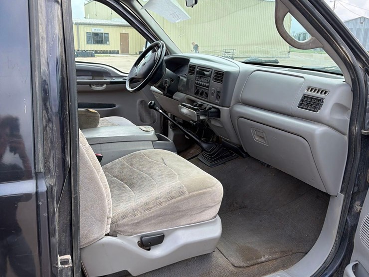 2000-ford-f250-image-29