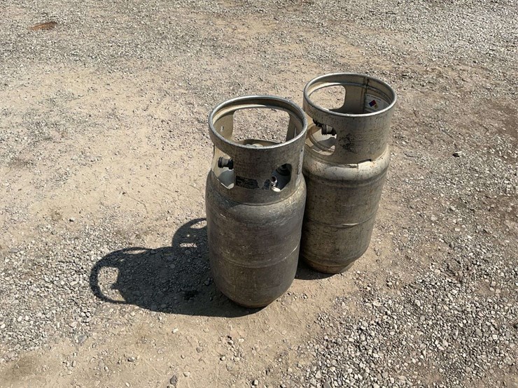 (2)-aluminum-propane-tanks-image-1