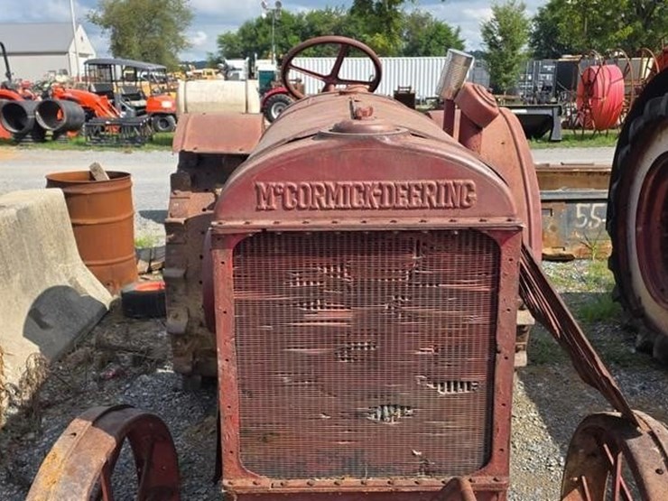 mccormick-deereing-1020-tractor-(not-running)-image-17