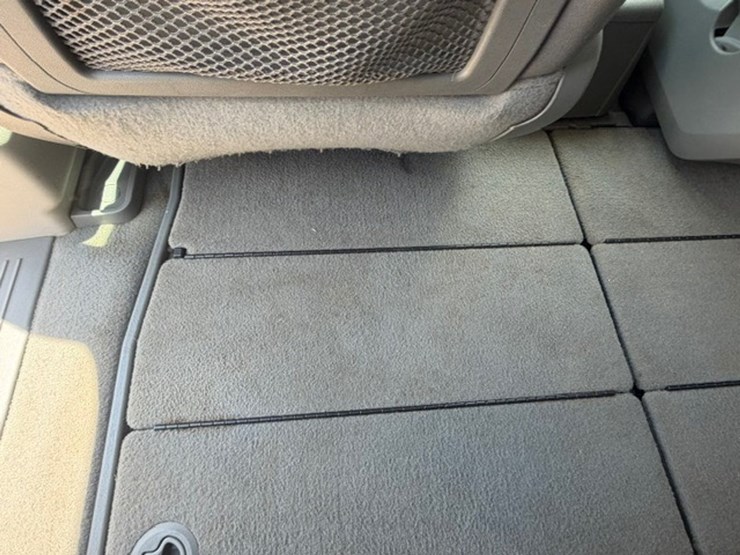 2009-dodge-grand-caravan-sxt-image-34