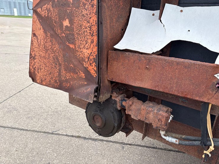 meyer-m425-manure-spreader-image-29