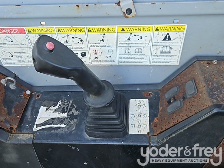 2013-genie-gth844-image-22