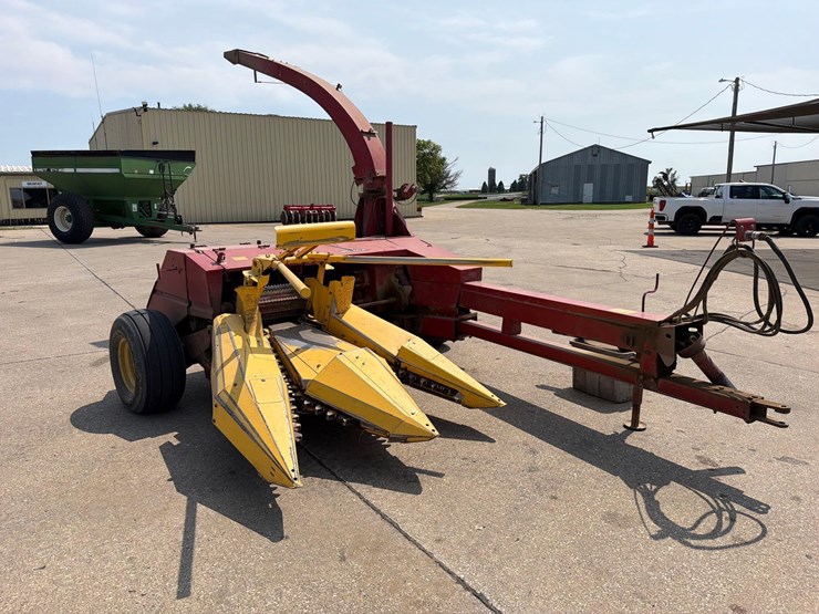 new-holland-900-image-3