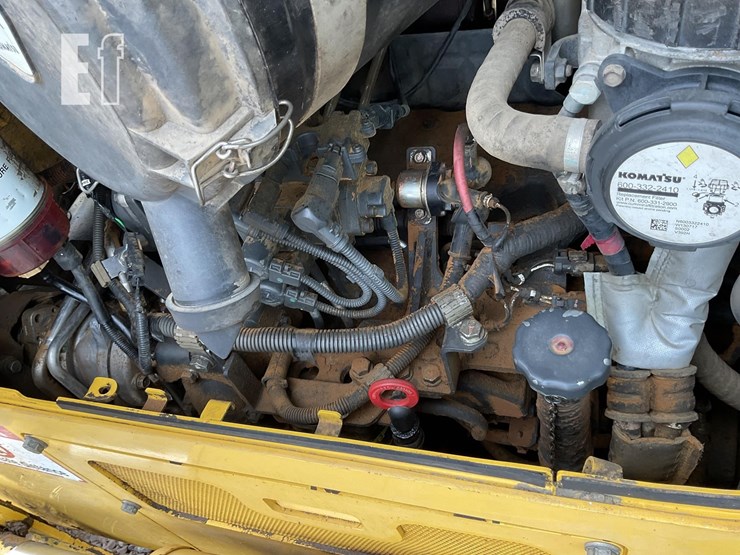 2015-komatsu-d61ex-23-image-19