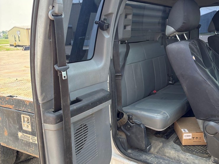 2015-ford-f350-image-45