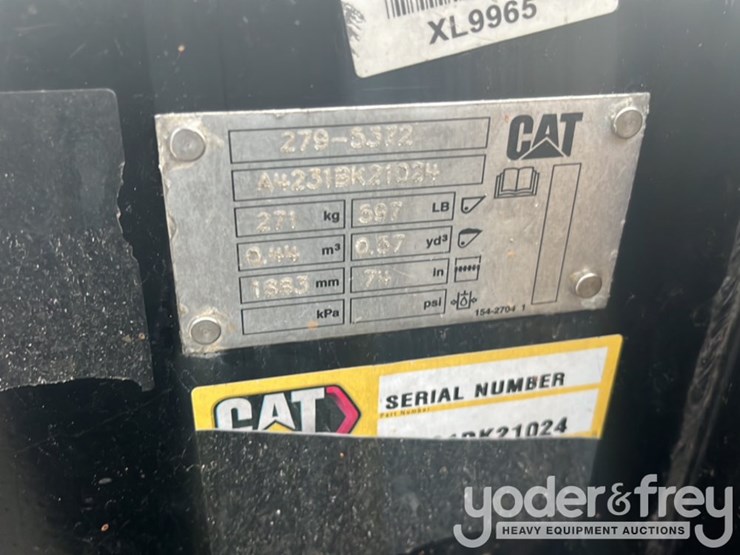 2019-caterpillar-242d-image-29