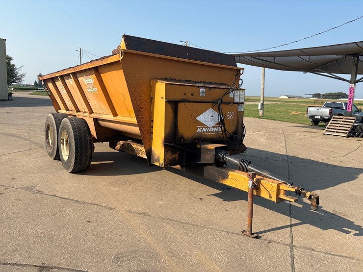 kuhn-knight-8124-image-1