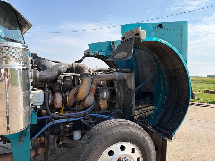 2007-peterbilt-379-image-62
