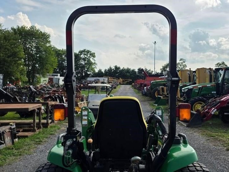 2013-john-deere-3520-image-17