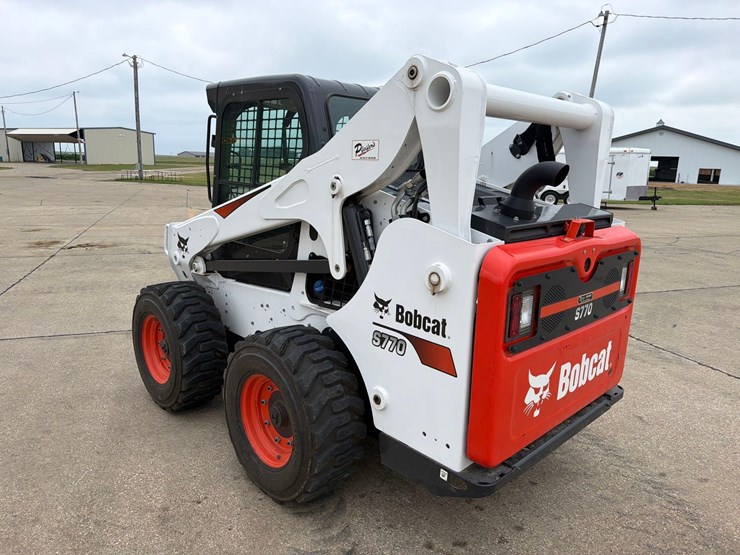 2022-bobcat-s770-image-6