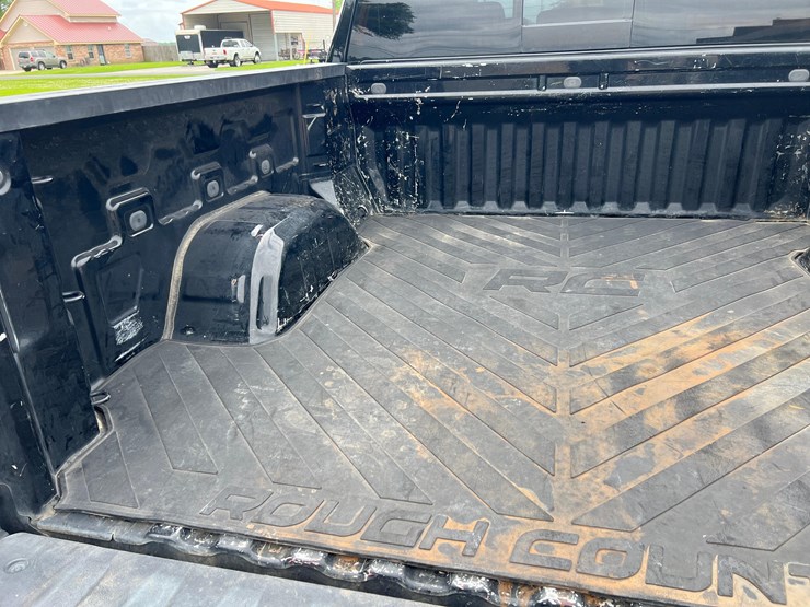 2022-chevrolet-silverado-1500-image-38
