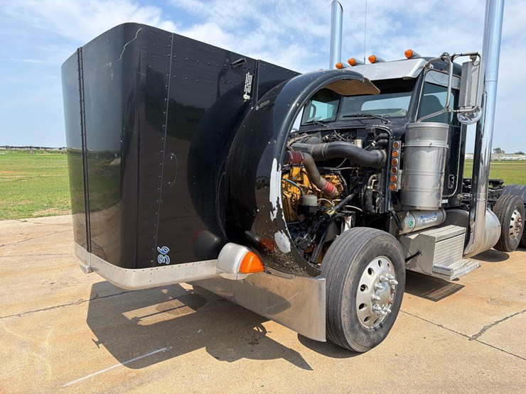 2007-peterbilt-379-image-32