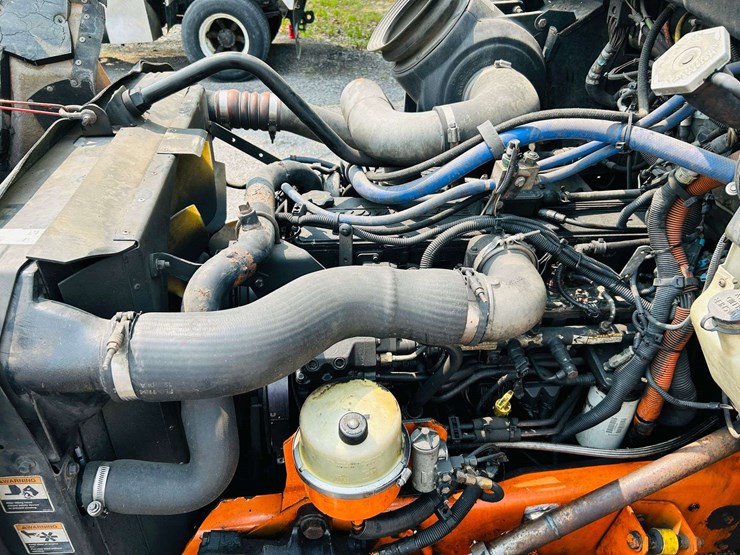 2005-kenworth-t300-image-32