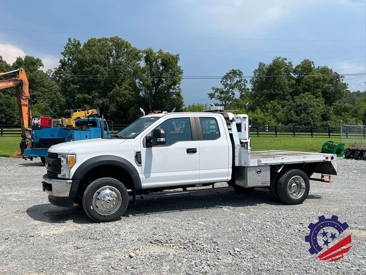 2017-ford-f550-xl-image-1