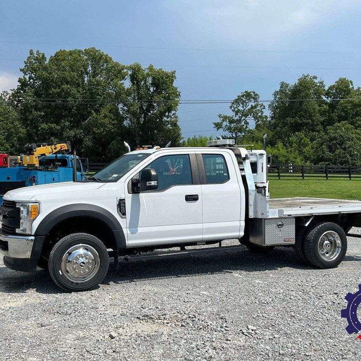 2017 FORD F550 XL