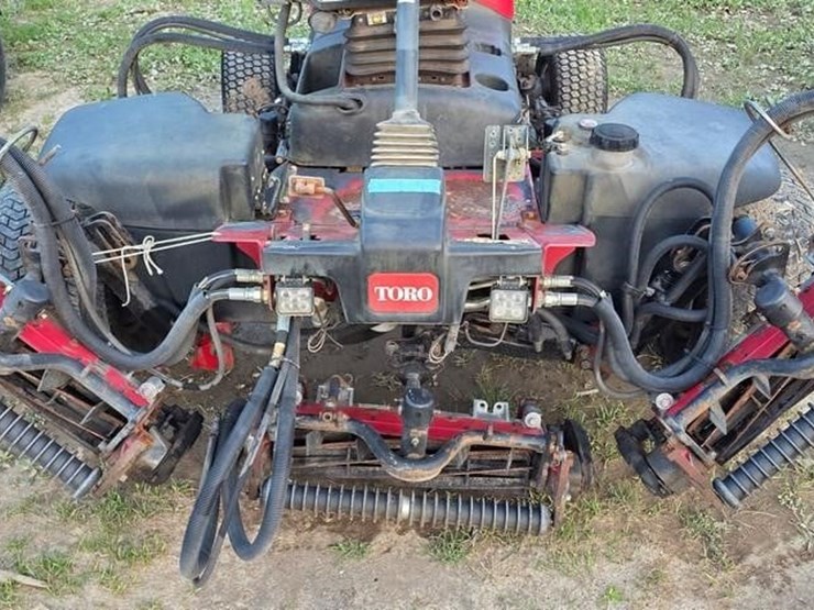 2011-toro-reelmaster-5210-image-24