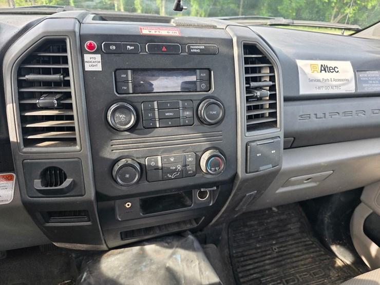 ford-f550-image-33