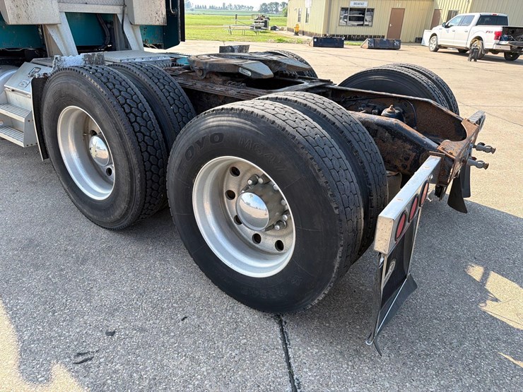 2007-peterbilt-379-image-6
