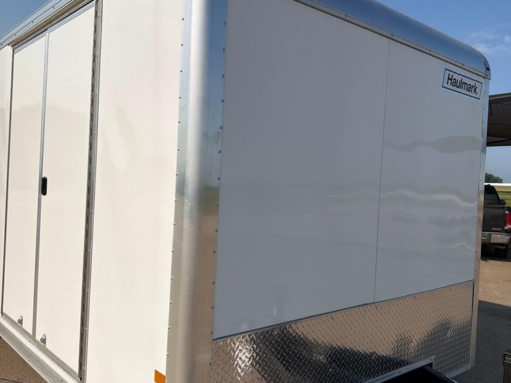 2020--haulmark-grizzly-hd-8-1/2ft-x-24ft-enclosed-trailer----like-new-image-17