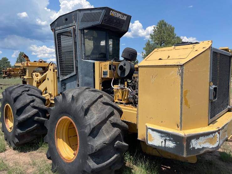 2010-caterpillar-553-image-6