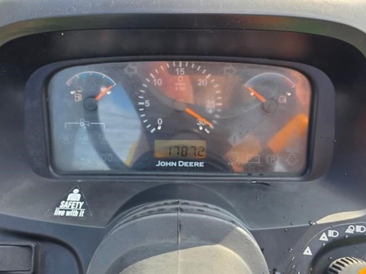 2013-john-deere-3520-image-65
