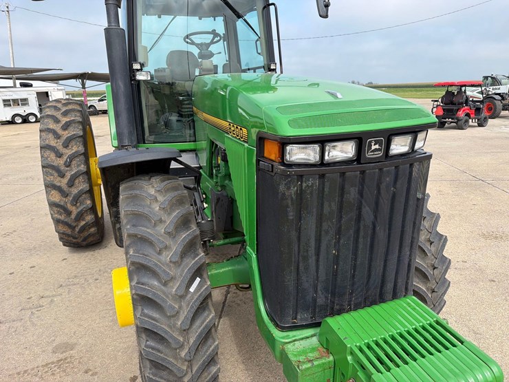 john-deere-8200-image-14