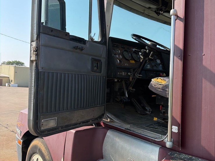 1993-kenworth-t600-image-31