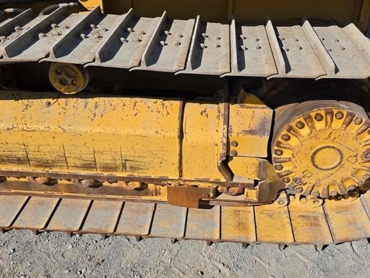 2020-caterpillar-d5k2-lgp-image-17