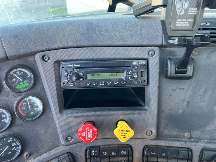 freightliner-cascadia-image-36