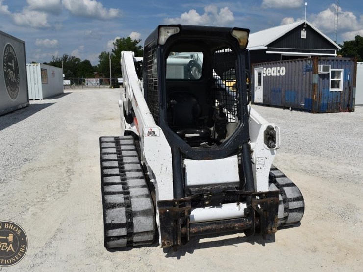 2016-bobcat-t740-image-60