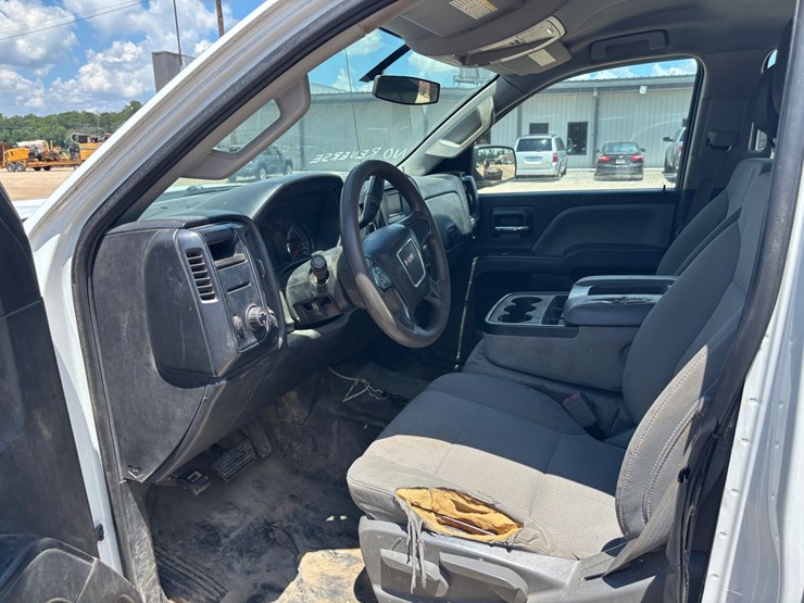 2016-gmc-2500hd-image-14