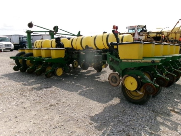 1995-john-deere-7200-image-13