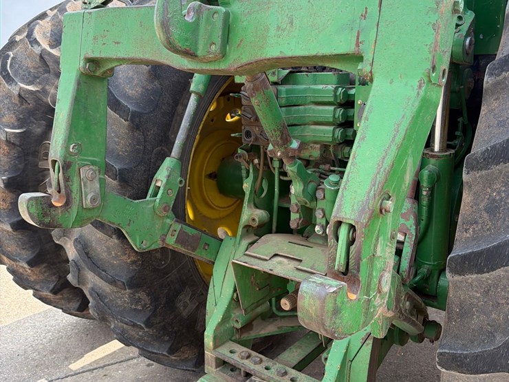john-deere-8200-image-41