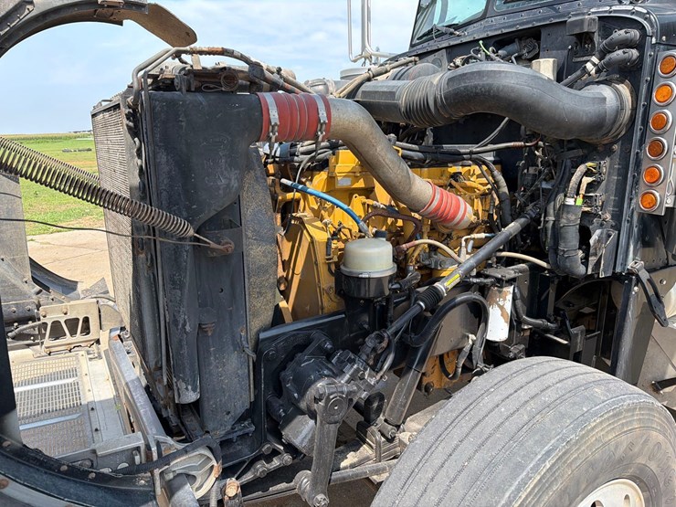 2007-peterbilt-379-image-33