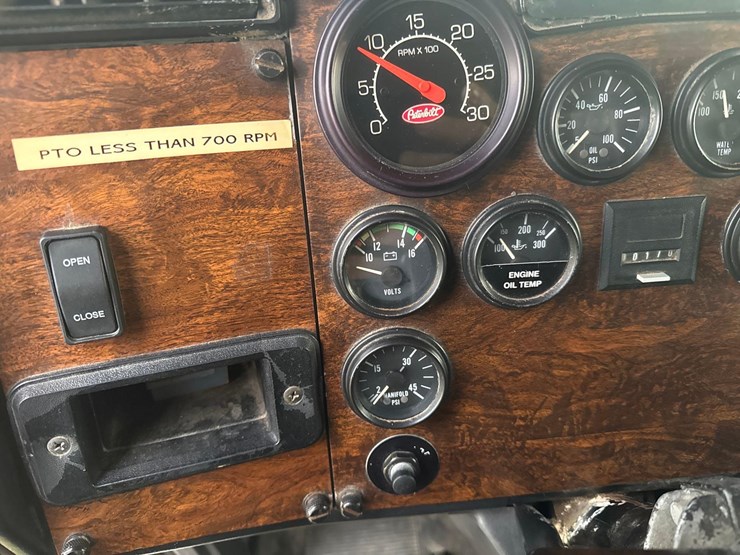1991-peterbilt-grain-truck-image-20