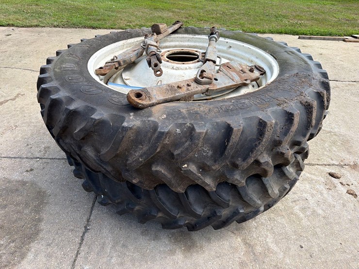 new-holland-8560-image-47