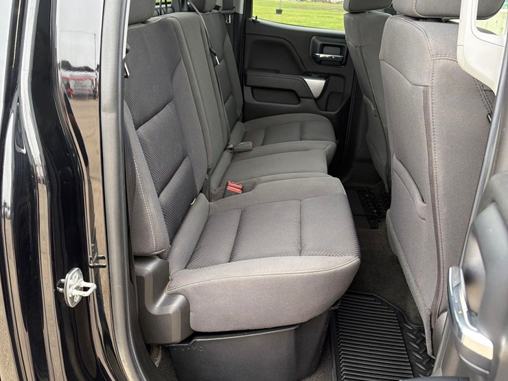 2018-chevrolet-1500-image-47