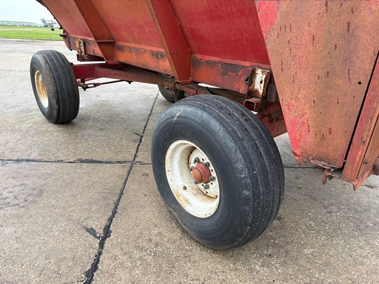 roda-12ft-rear-unload-metal-silage-wagon-image-7