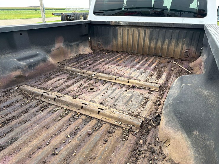 2010-ford-f350-image-47