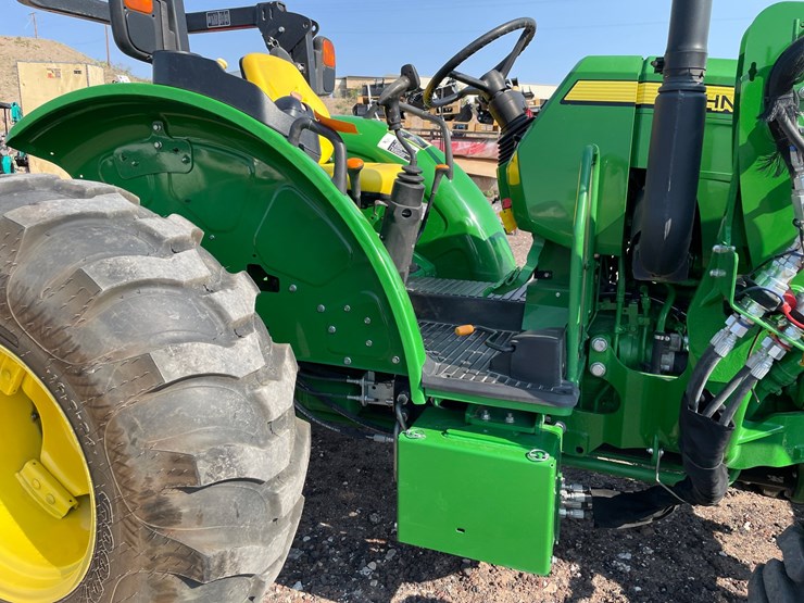 2022-john-deere-5055e-image-13