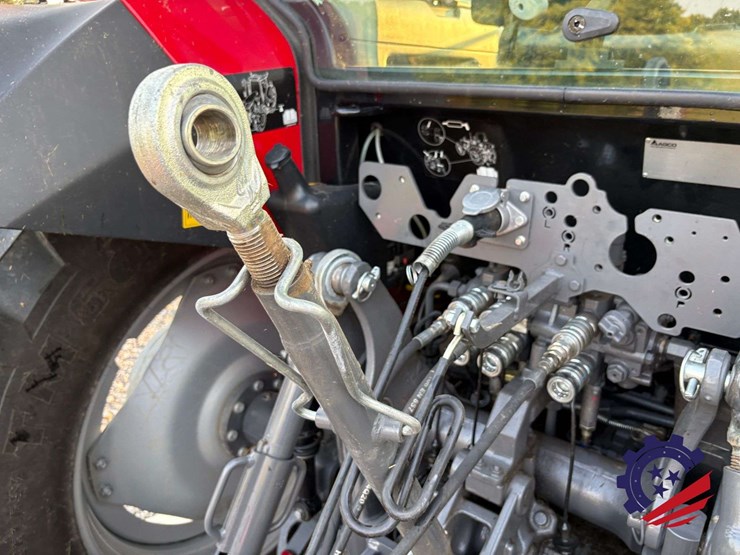 2023-massey-ferguson-5711-image-36