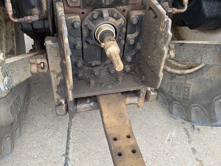 2009-new-holland-t8050-image-25