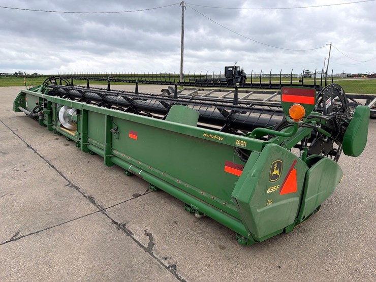 2009-john-deere-635f-image-4