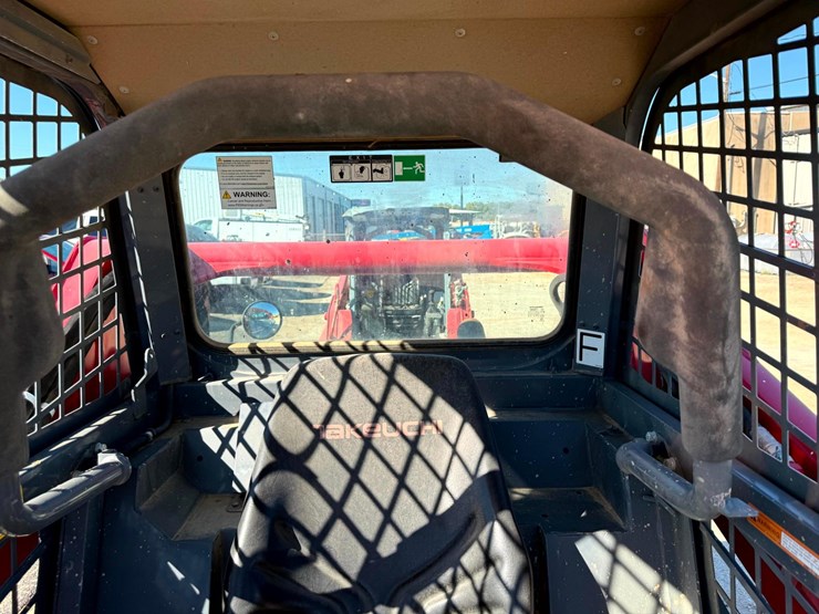 2021-takeuchi-tl10v2-image-9
