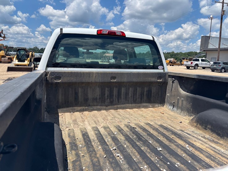 2016-gmc-2500hd-image-3