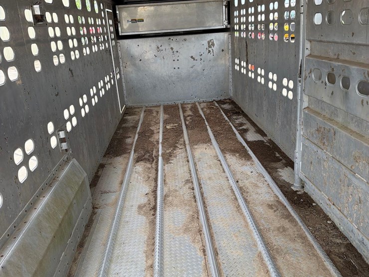1991-wilson-livestock-trailer-image-25