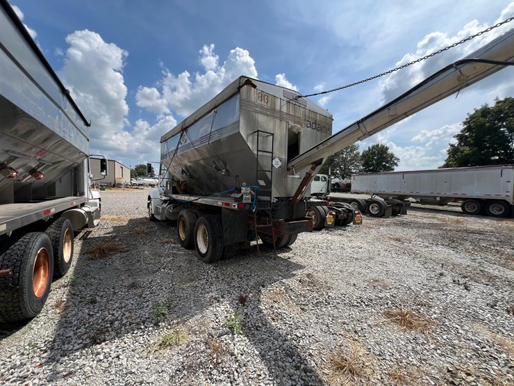 mdhd-freightliner-for-project-or-parts-equipped-with-an-m11-and-an-adams-tender-image-4