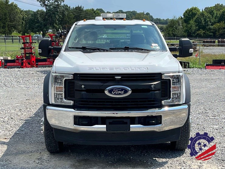 2017-ford-f550-xl-image-13