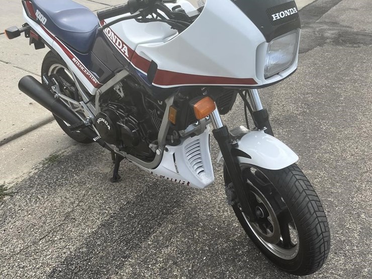 1984-honda-vf1000-7468-image-5